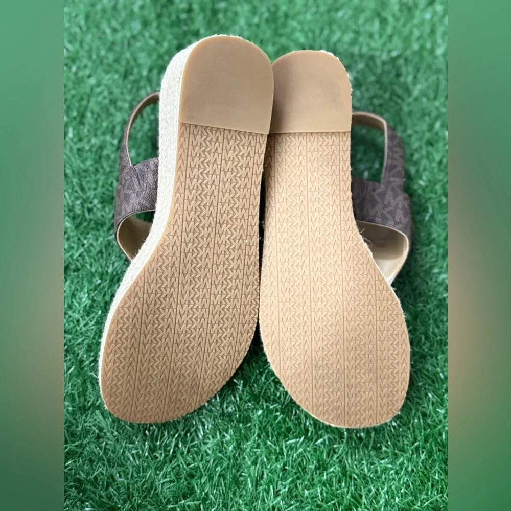 Michael Kors Brown Espadrilles‎ Sandals with Chain Embellishments Size 8.5M